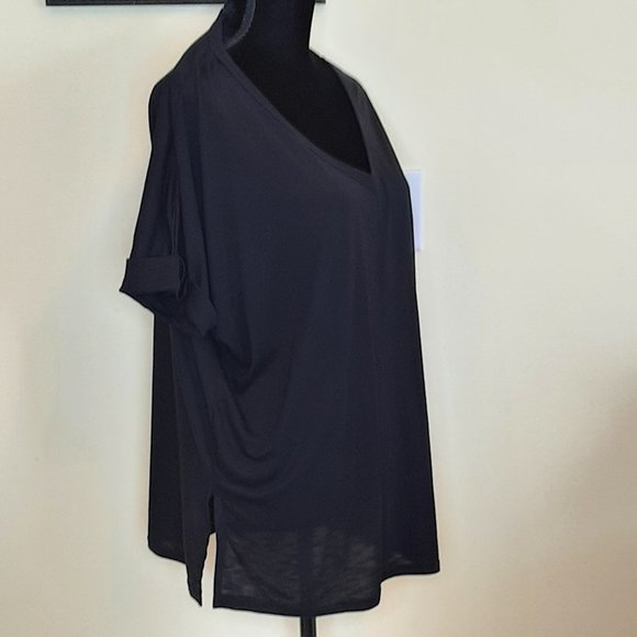 B!B! Lightweight V-neck Tunic NWOT - Picture 1 of 8